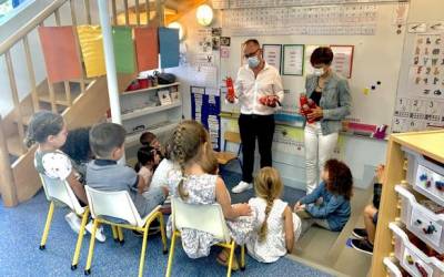 Des gourdes distribuées aux écoles Des gourdes distribuées aux écoles